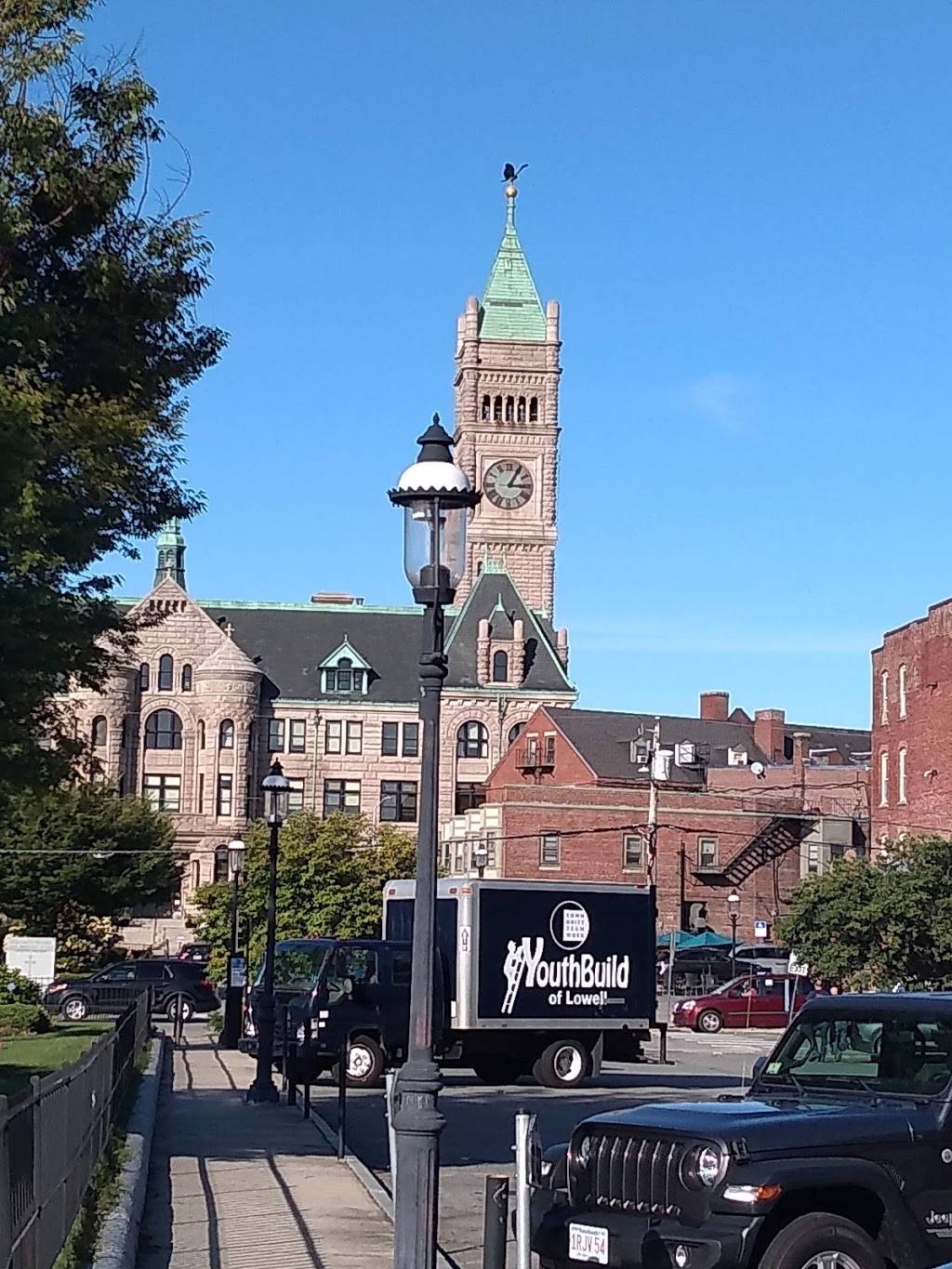 Friends Restaurant & Pub | restaurant | 350 Market St, Lowell, MA 01852, USA | 9784538285 OR +1 978-453-8285