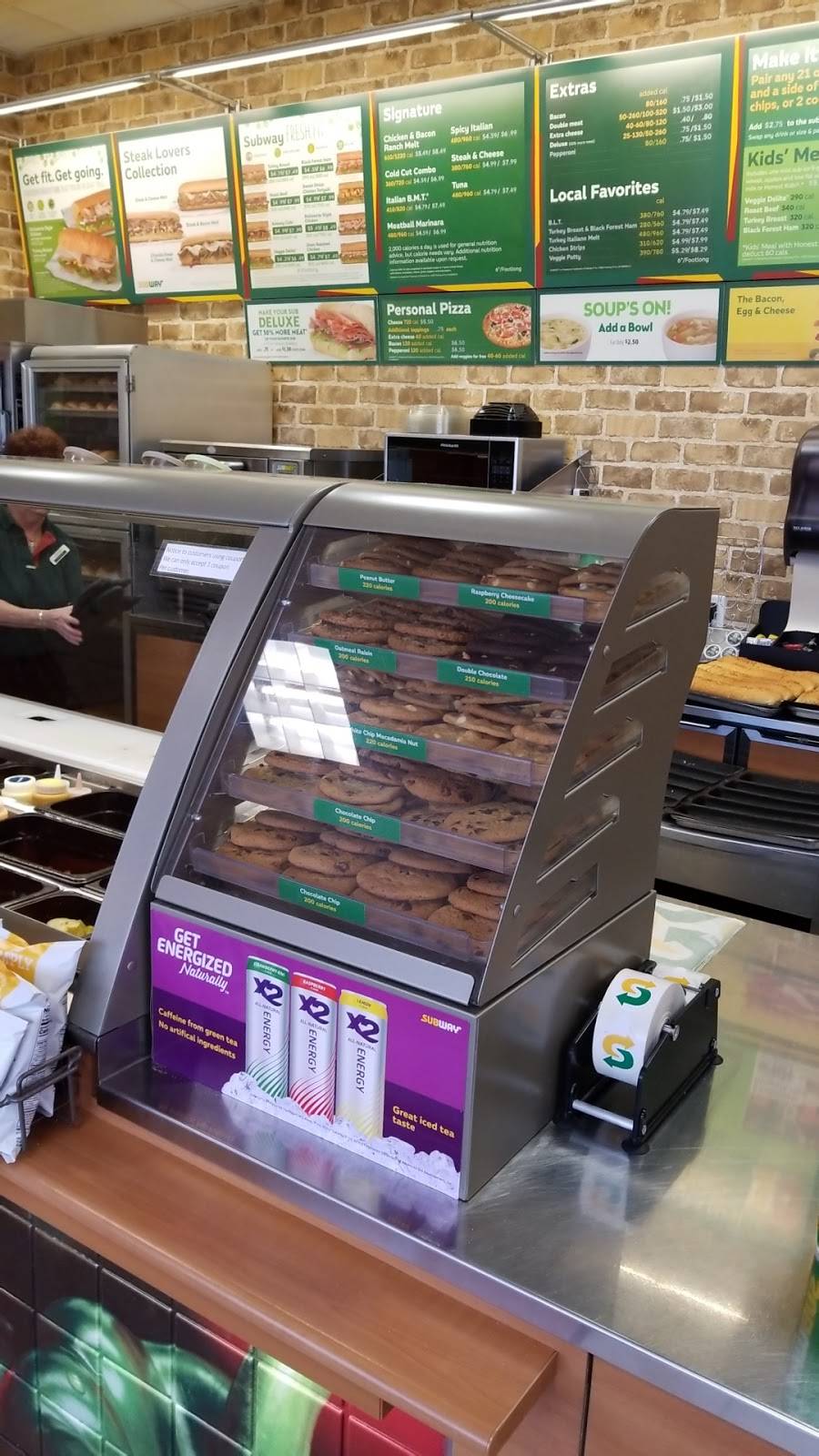 Subway Restaurants | restaurant | 2501 N Ocean Ave, Riviera Beach, FL 33404, USA | 5618424747 OR +1 561-842-4747