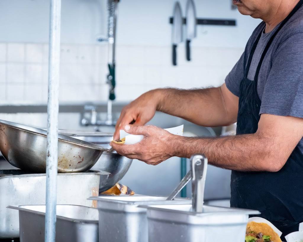 La Taqueria Tijuana | restaurant | 1753 Palm Ave, San Diego, CA 92154, USA | 6193139127 OR +1 619-313-9127