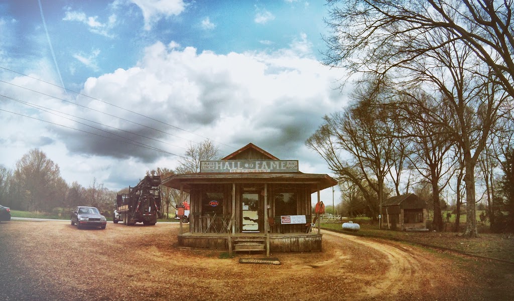 Hall of Fame Restaurant | restaurant | 54 Dover Rd, Bentonia, MS 39040, USA | 6627558330 OR +1 662-755-8330