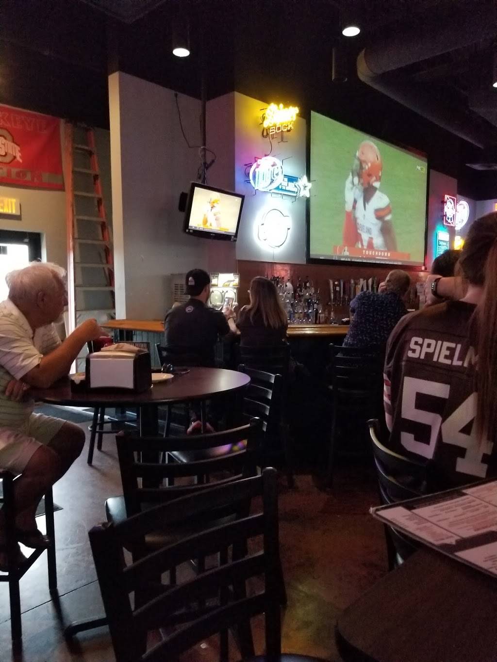 woodys sports bar | restaurant | 307 Main St #105, Frisco, TX 75034, USA | 2148724943 OR +1 214-872-4943