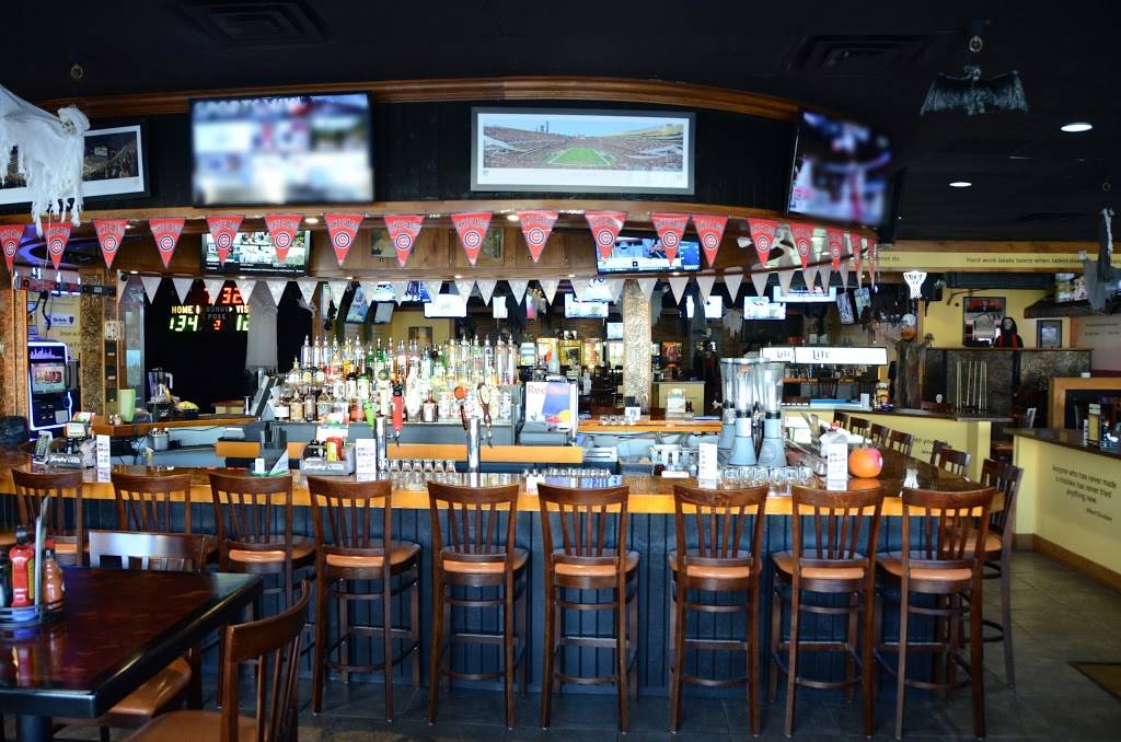 Mitchells Sports Bar & Grill | restaurant | 6179 W Jefferson Blvd b, Fort Wayne, IN 46804, USA | 2603875063 OR +1 260-387-5063