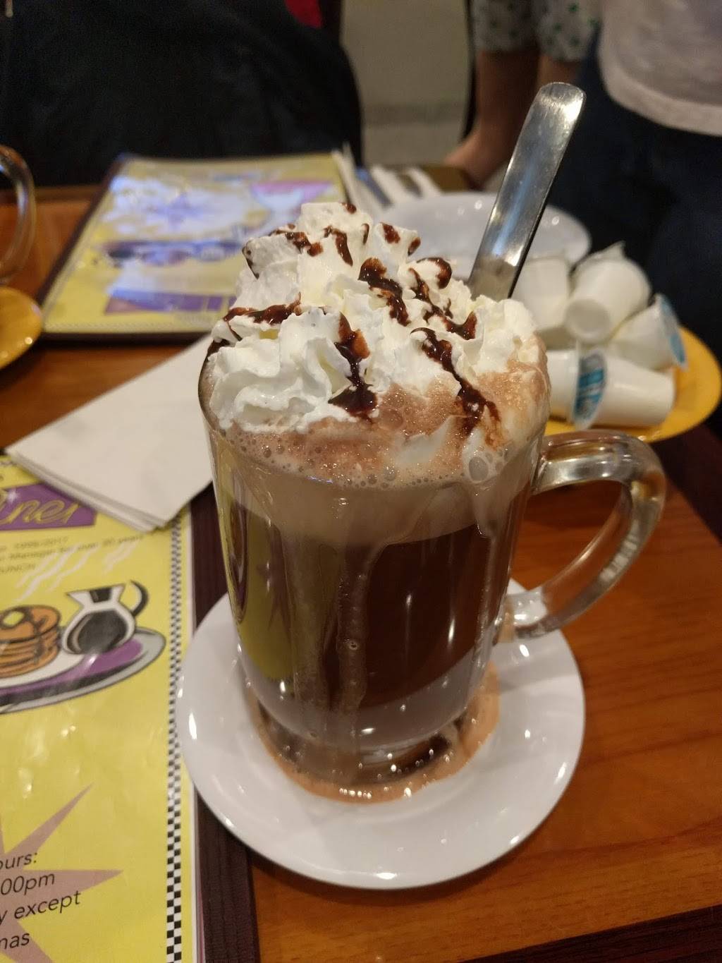 J & M Diner | restaurant | 50 Worcester Rd, Framingham, MA 01702, USA | 5088757811 OR +1 508-875-7811