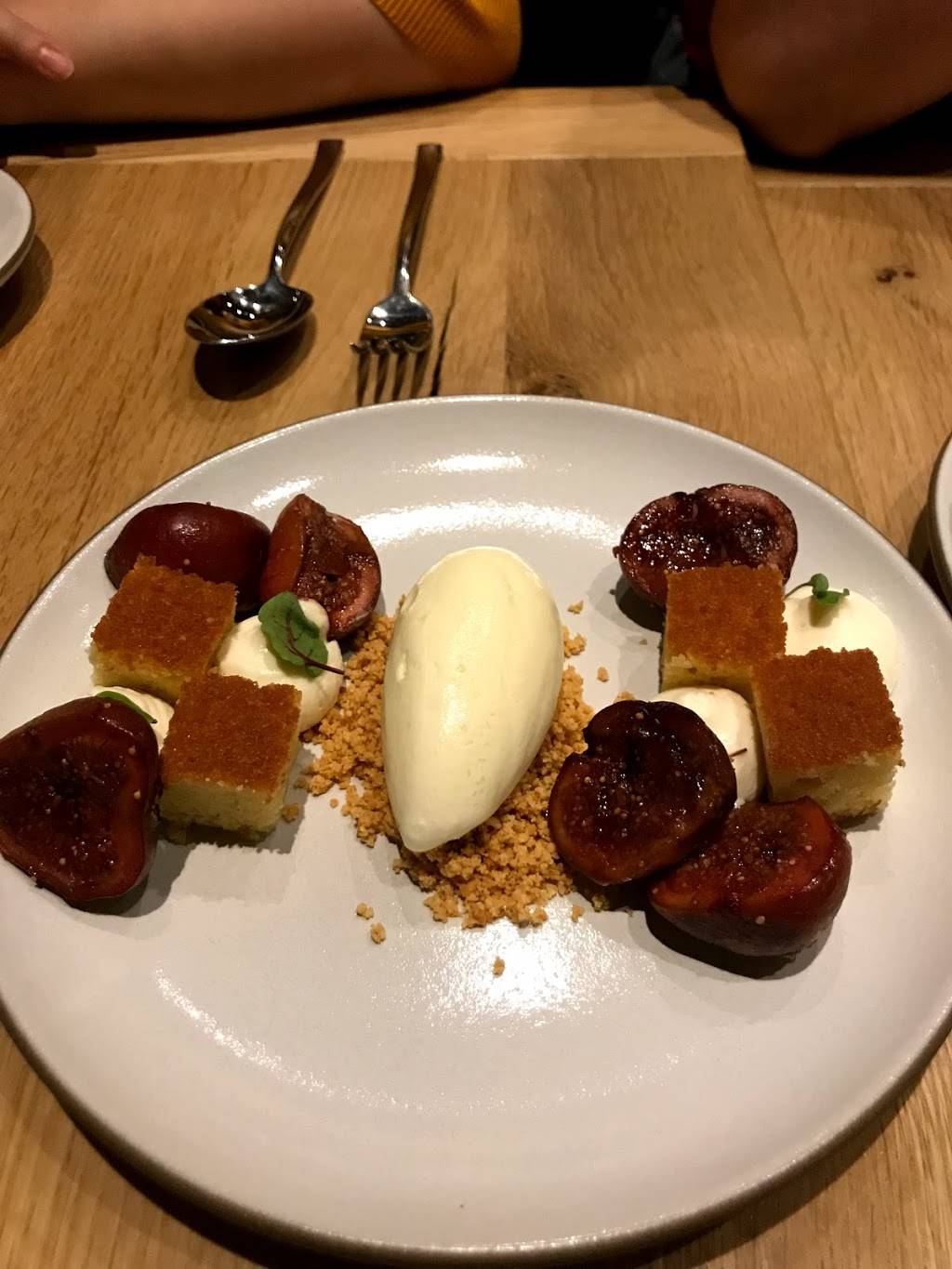 Chickadee | restaurant | 21 Drydock Ave, Boston, MA 02210, USA | 6175315591 OR +1 617-531-5591