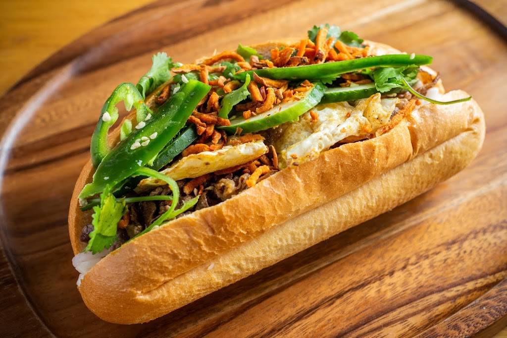 Lotus Cafe & Banh Mi Sandwich | cafe | 719 W Maxwell St, Chicago, IL 60607, USA | 3127337595 OR +1 312-733-7595