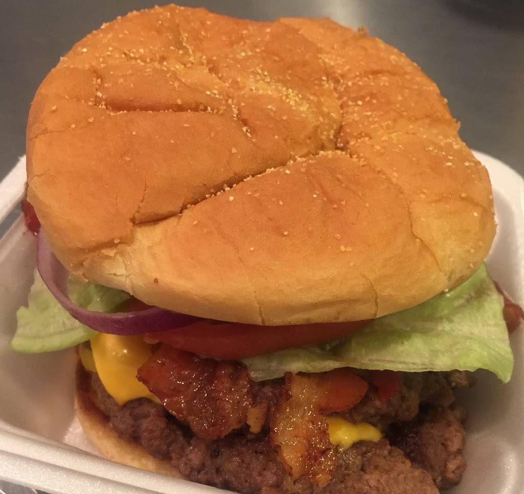 Chucks Coney Island | restaurant | 2932 E 10th St, Indianapolis, IN 46201, USA | 3174264945 OR +1 317-426-4945