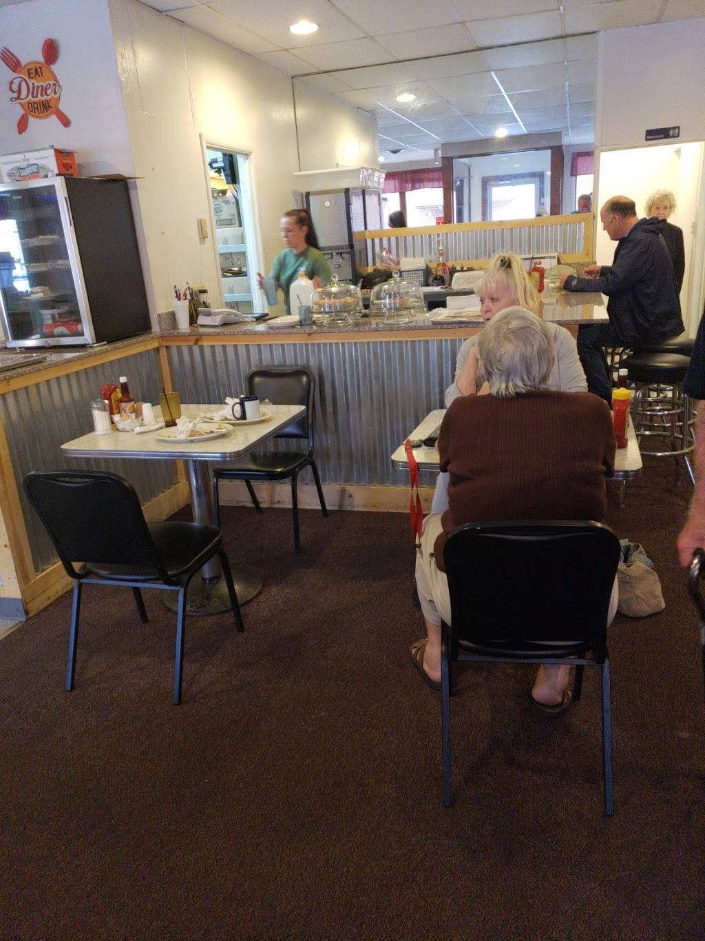 Cindy Bs Cafe | restaurant | 1110 Locust St, Murphysboro, IL 62966, USA | 6186842776 OR +1 618-684-2776