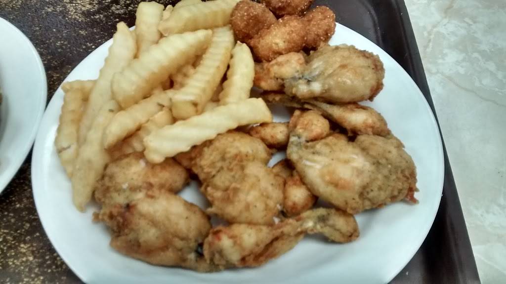 Hook & Anchor Family Seafood | restaurant | 950 Rutherford Rd, Marion, NC 28752, USA | 8286529467 OR +1 828-652-9467