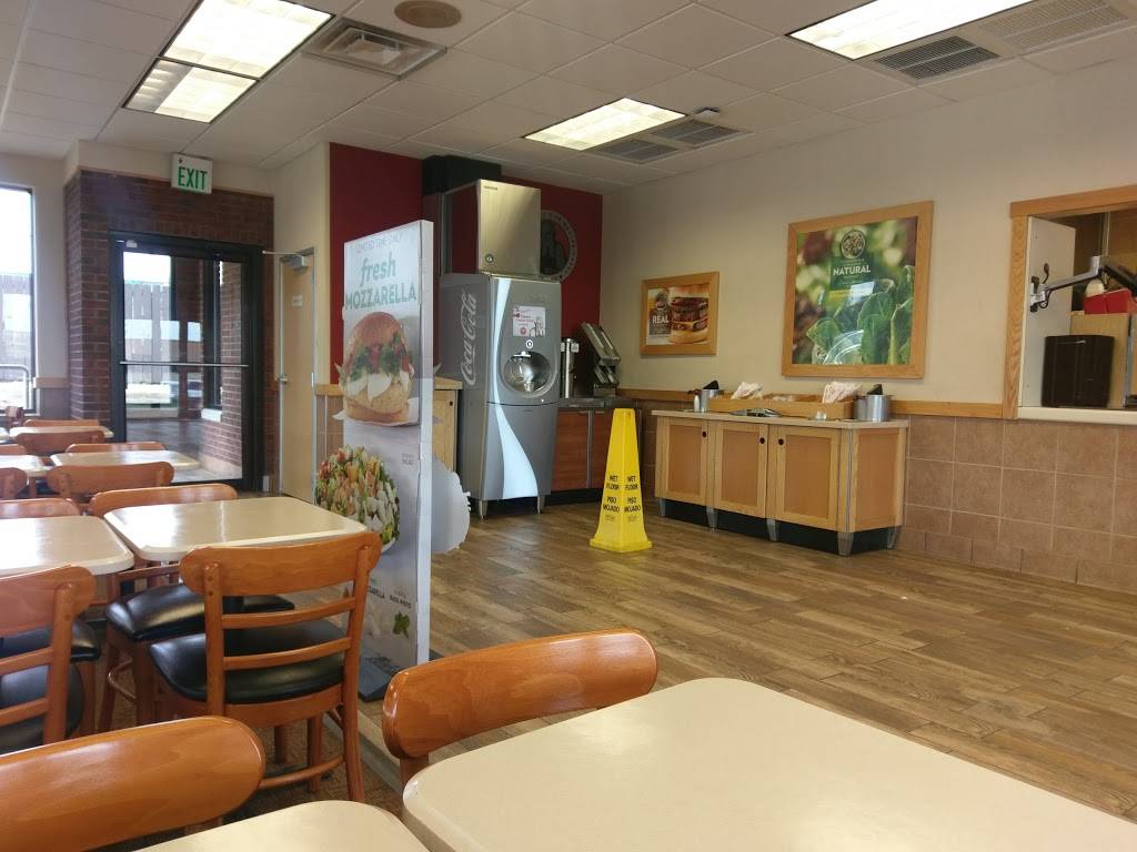 Wendys | restaurant | 6526 Grape Rd, Mishawaka, IN 46545, USA | 5742728882 OR +1 574-272-8882