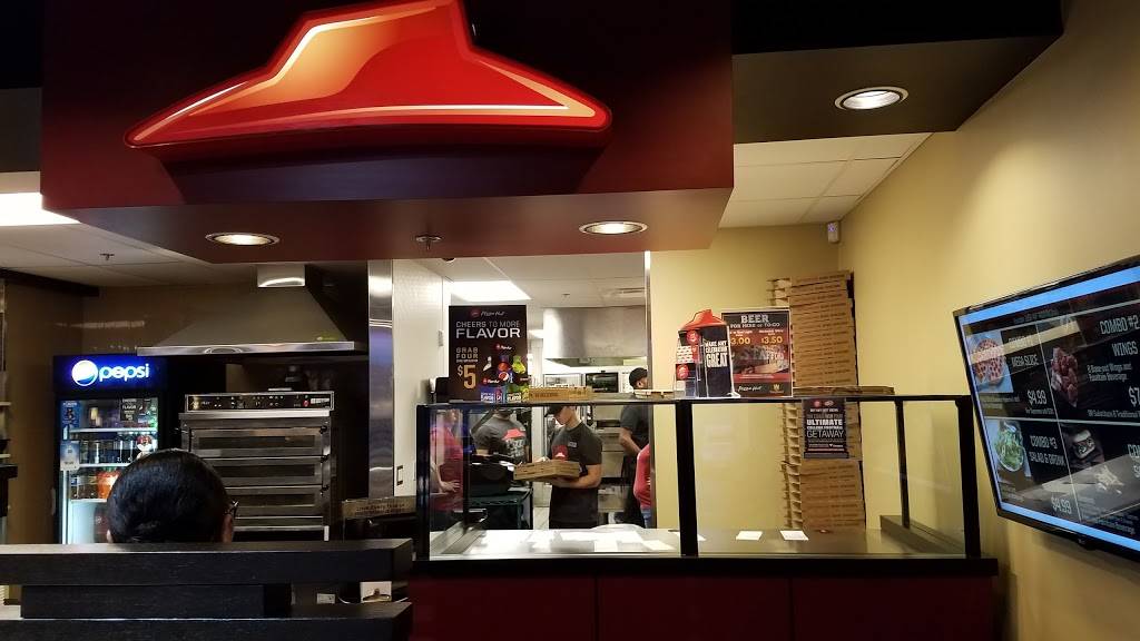 Pizza Hut | restaurant | 35 Walpole St #1-01, Stafford, VA 22554, USA | 5406594383 OR +1 540-659-4383