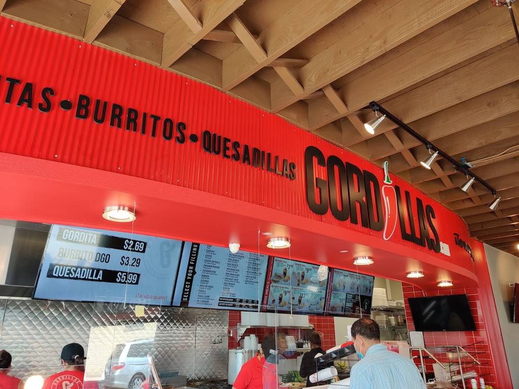 Gordillas | restaurant | 5734 S Pulaski Rd, Chicago, IL 60629, USA | 7734240347 OR +1 773-424-0347