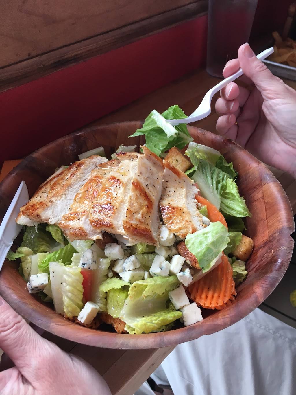 Burgers, Shakes & Fries | restaurant | 302 Delavan Ave, Greenwich, CT 06830, USA | 2035317433 OR +1 203-531-7433