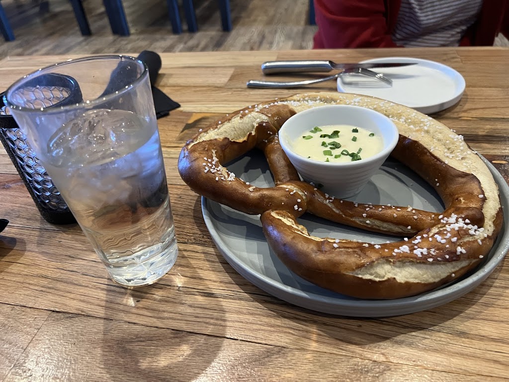 Hoffs Steaks and Steins | restaurant | 5454 Main St #123, Frisco, TX 75033, USA | 4698884324 OR +1 469-888-4324