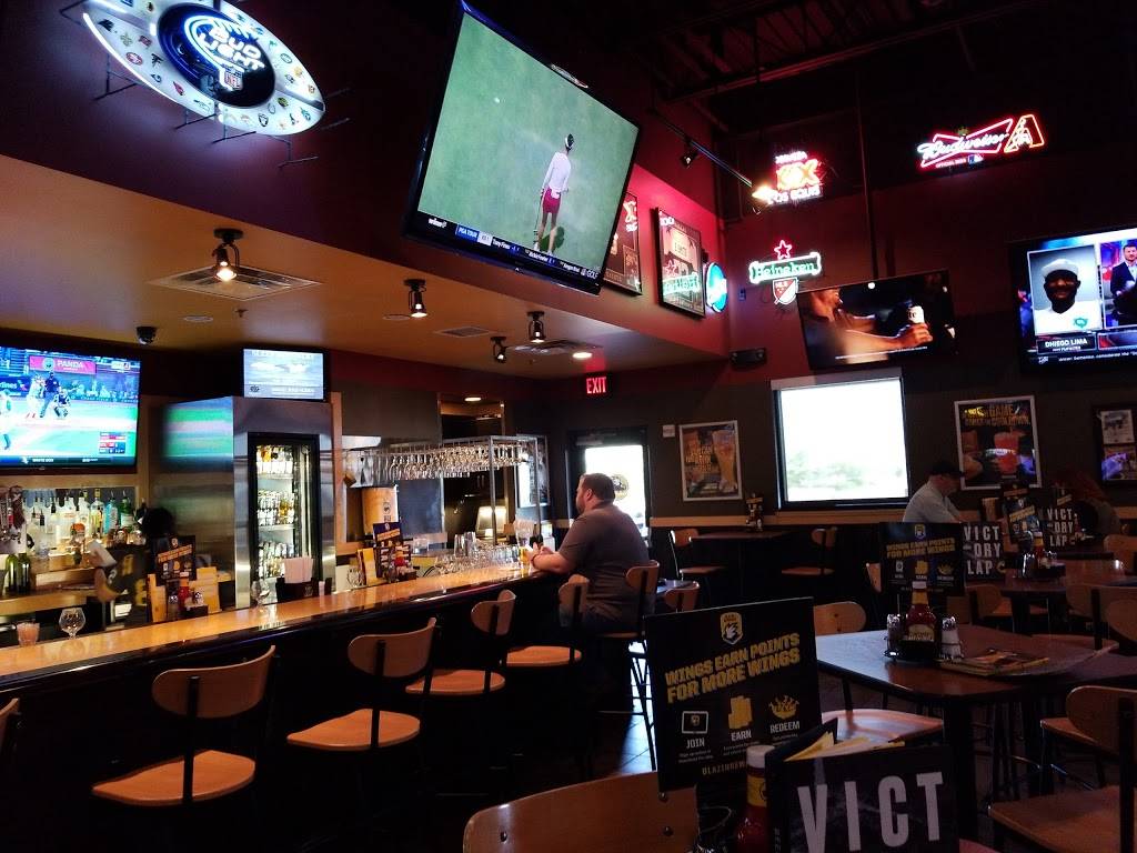 Buffalo Wild Wings | restaurant | 8870 E Indian Bend Rd, Scottsdale, AZ 85250, USA | 4802788791 OR +1 480-278-8791