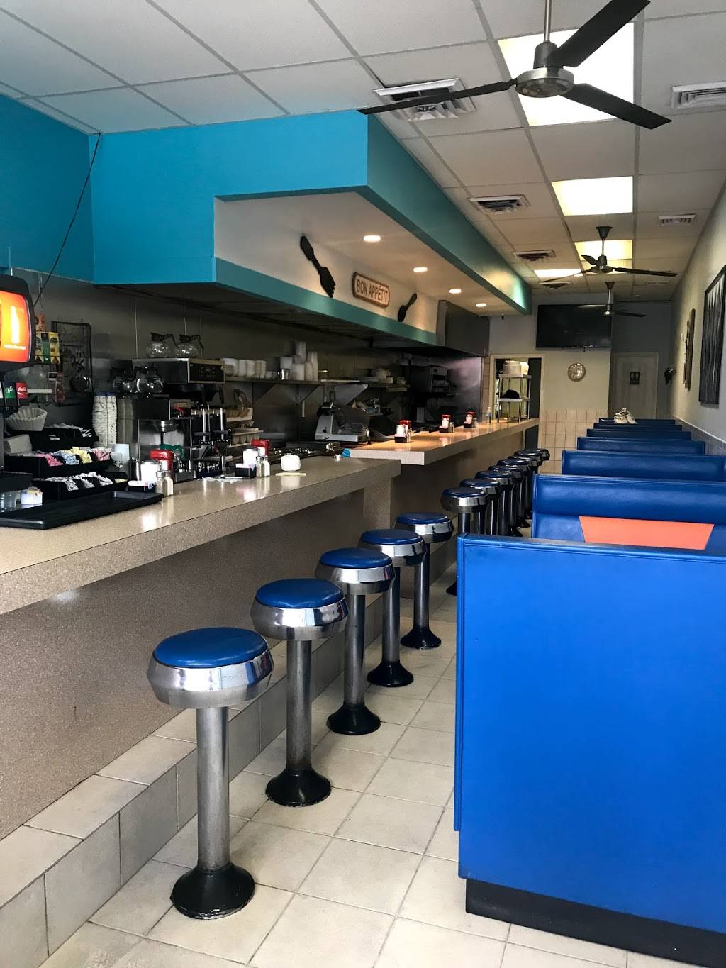 Rochelle Coffee Shop | cafe | 8 Quaker Ridge Rd, New Rochelle, NY 10804, USA | 9149180716 OR +1 914-918-0716