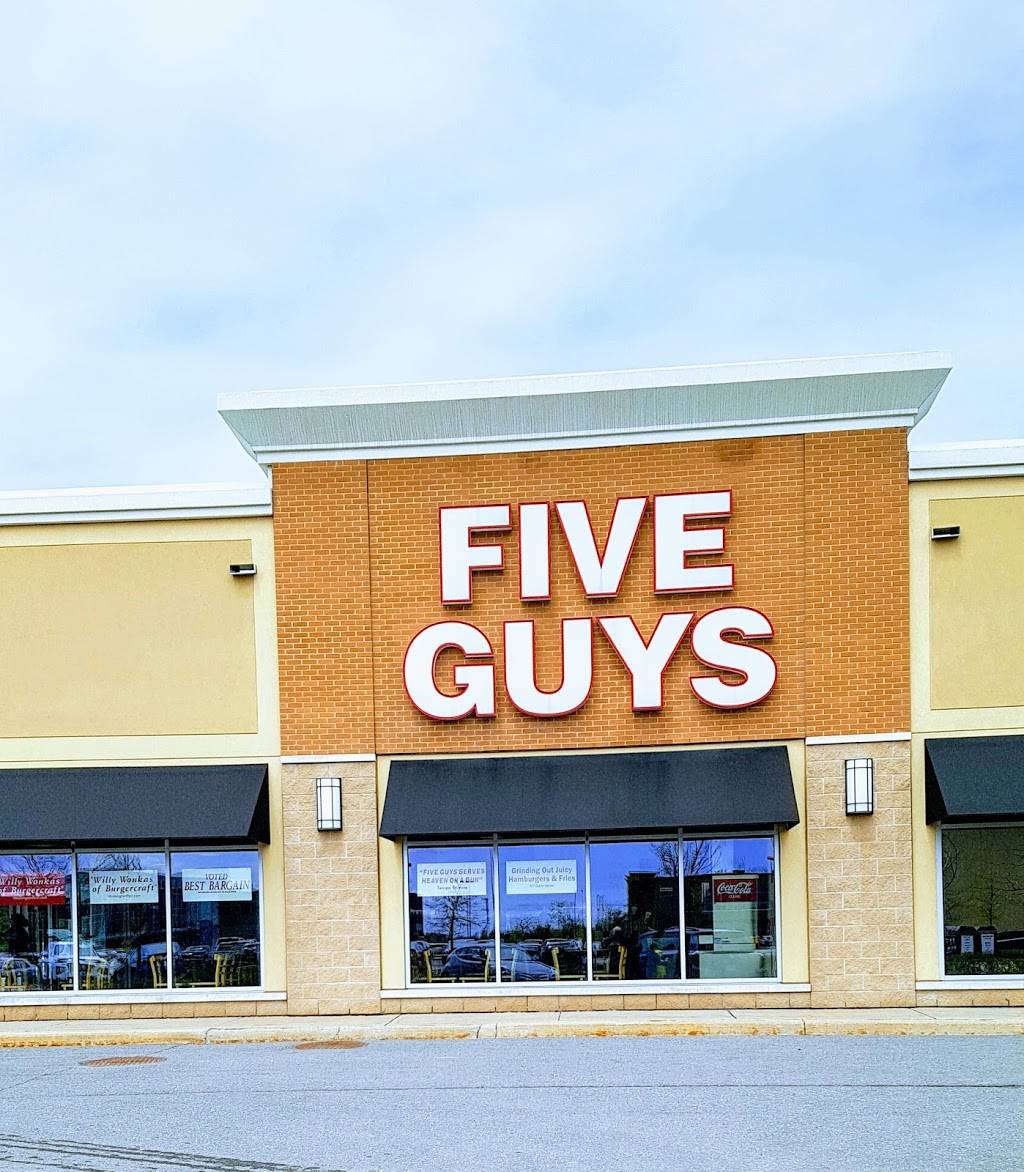 Five Guys | meal takeaway | 3732 Innes Rd, Orléans, ON K1W 0C8, Canada | 6138246270 OR +1 613-824-6270