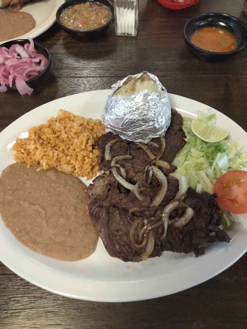 k-pollo mexican restaurant | restaurant | 609 N Riverside Dr, Española, NM 87532, USA | 5058685155 OR +1 505-868-5155