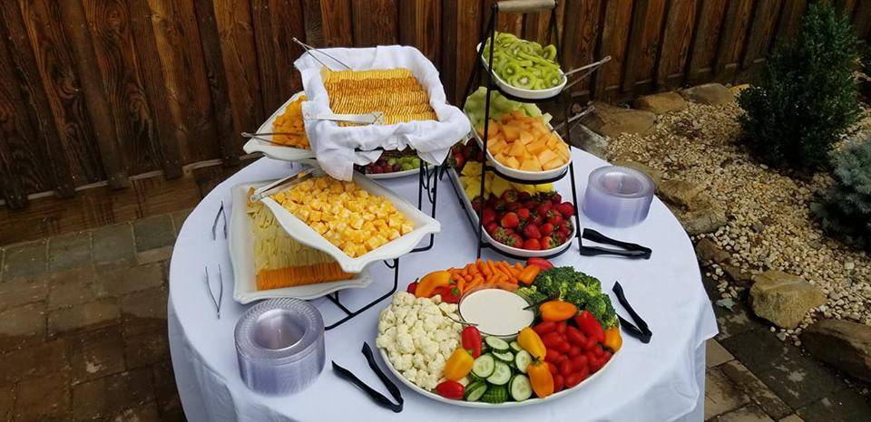 Blue Ridge BBQ & Catering | restaurant | 21700 Timberlake Rd, Lynchburg, VA 24502, USA | 4342661223 OR +1 434-266-1223