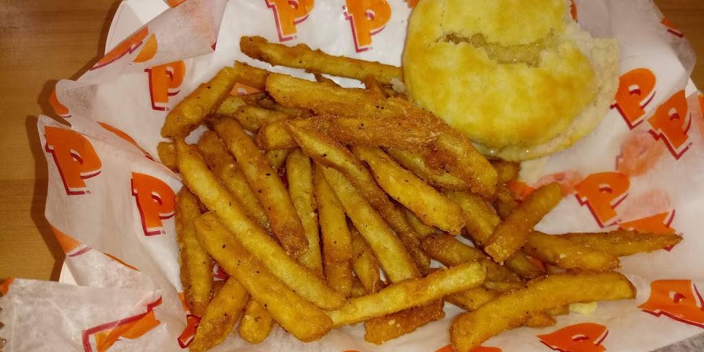 Popeyes Louisiana Kitchen | restaurant | 6140 Broadway Ave, Cleveland, OH 44127, USA | 2166580770 OR +1 216-658-0770