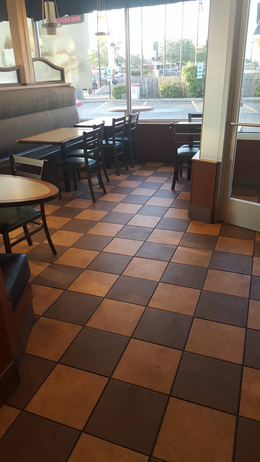 McDonalds | cafe | 8715 S Kedzie Ave, Evergreen Park, IL 60805, USA | 7084247824 OR +1 708-424-7824