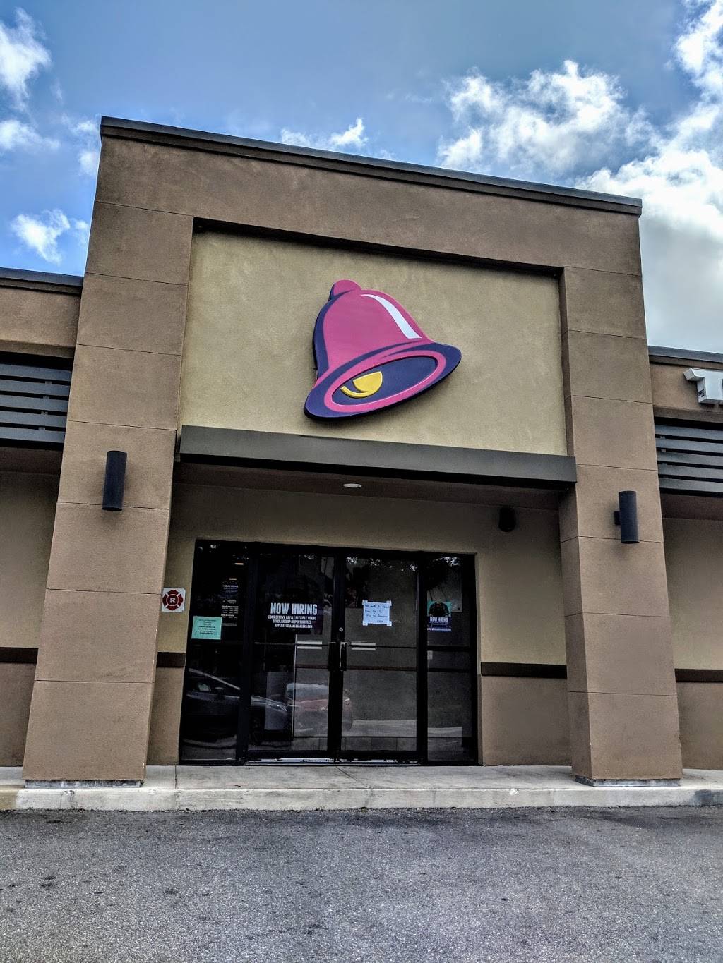 Taco Bell | meal takeaway | 2035 W New Haven Ave, West Melbourne, FL 32904, USA | 3217232235 OR +1 321-723-2235
