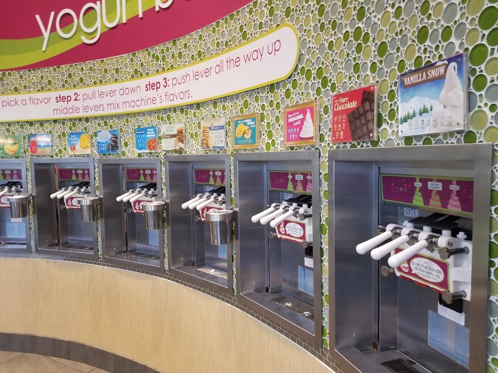 Menchies Frozen Yogurt | bakery | 2902 164th St SW Bldg B, Lynnwood, WA 98087, USA | 4257429872 OR +1 425-742-9872
