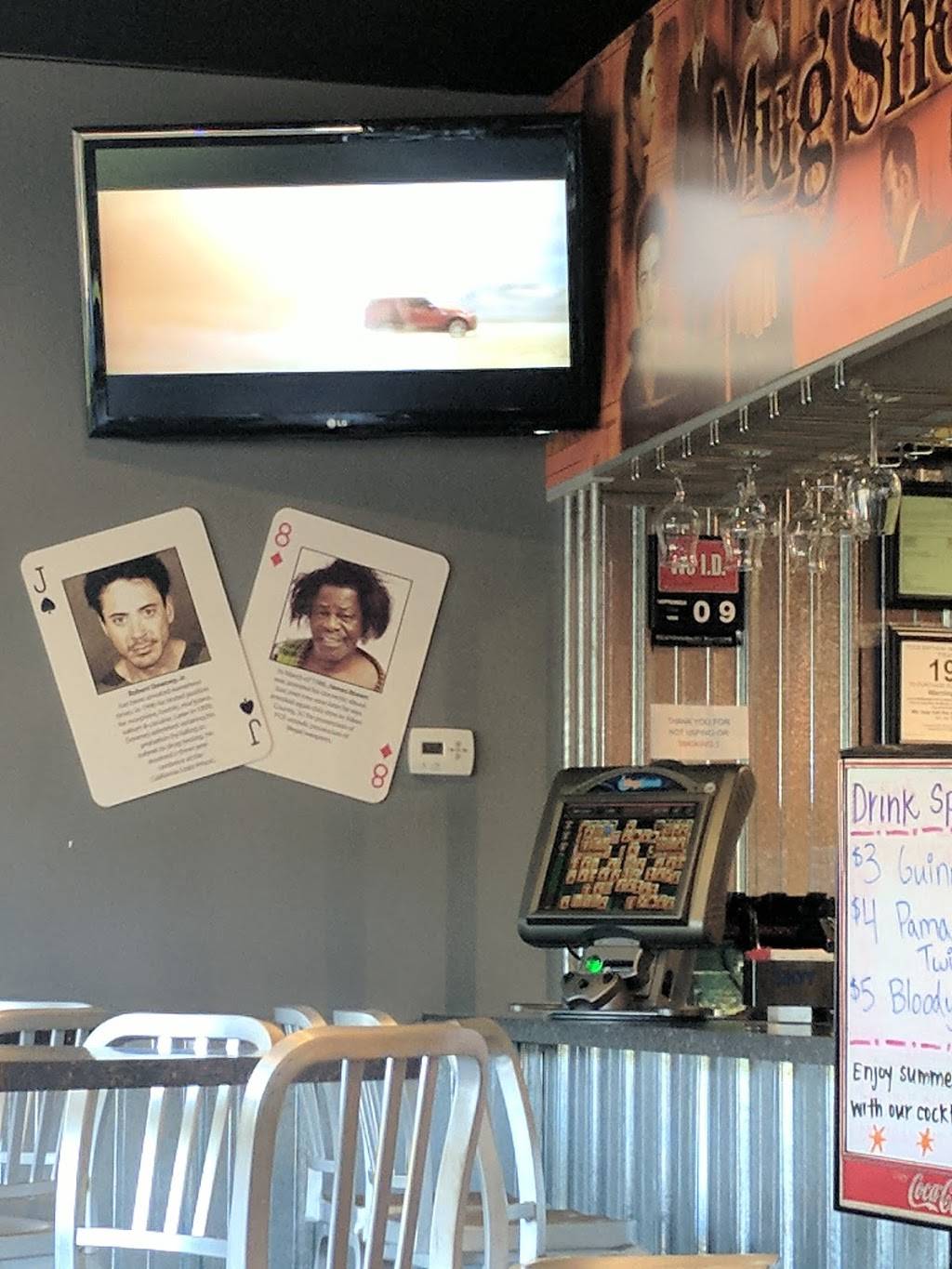 Mug Shots Burgers and Brews | restaurant | 4633 Lake Michigan Dr, Allendale, MI 49401, USA | 6168952337 OR +1 616-895-2337