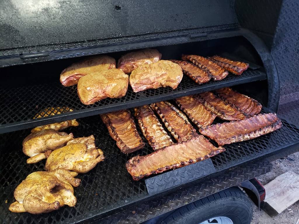 Road Hog Willys Real-Pit Bar-B-Q | restaurant | 504 Harcourt Rd Unit B, Mt Vernon, OH 43050, USA | 7403261408 OR +1 740-326-1408