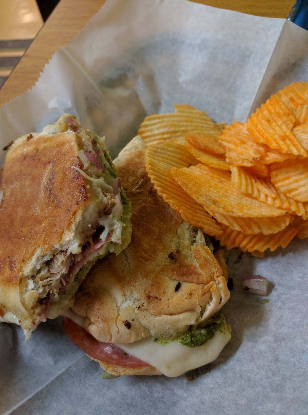 Kooky Coconut | restaurant | 760 Gulf Blvd, Indian Rocks Beach, FL 33785, USA | 7275171300 OR +1 727-517-1300