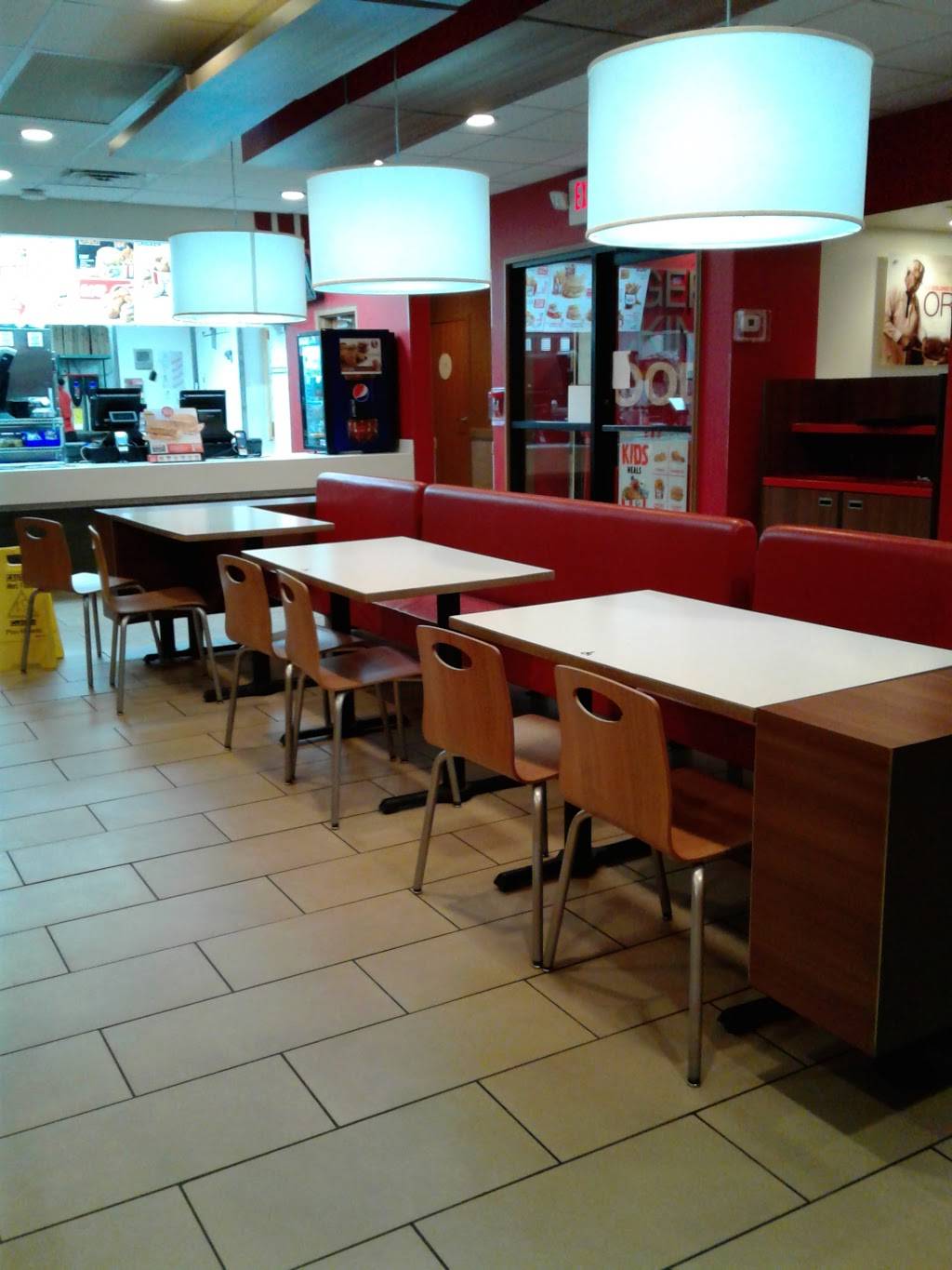 KFC | restaurant | 334 W Army Trail Rd, Bloomingdale, IL 60108, USA | 6303078924 OR +1 630-307-8924
