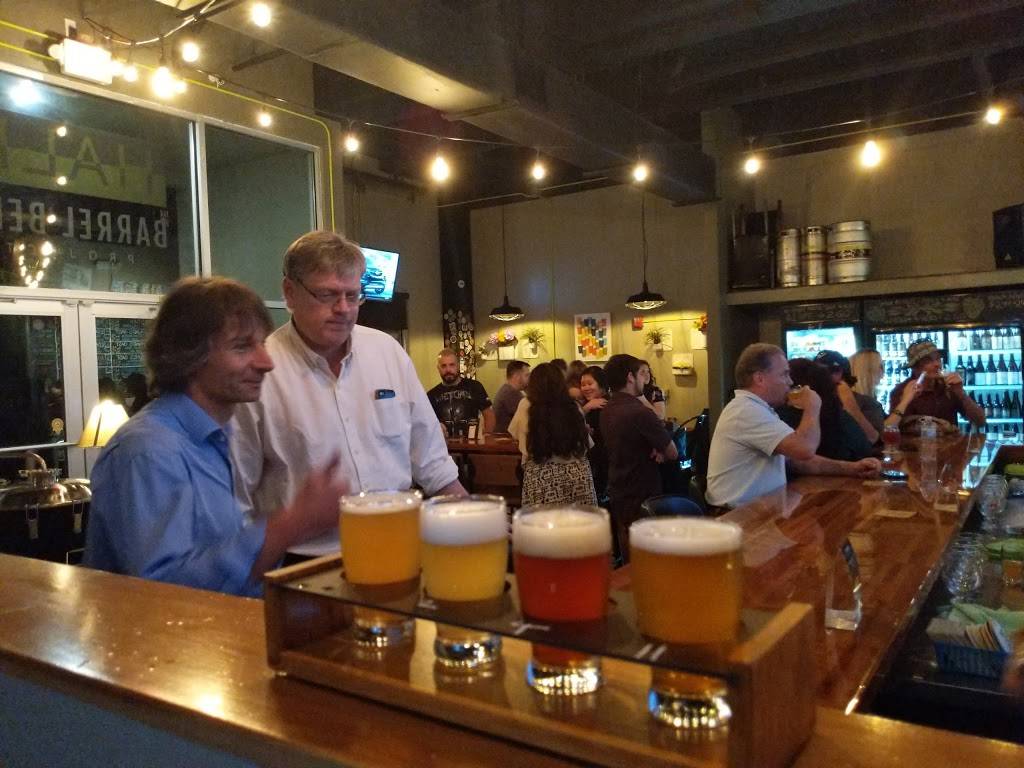 Half Barrel Beer Project | restaurant | 9650 Universal Blvd #143, Orlando, FL 32819, USA | 4072033946 OR +1 407-203-3946