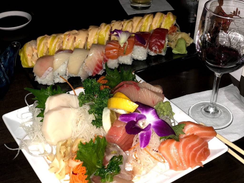 Yumi Sushi Bar | restaurant | 400 Selby Ave, St Paul, MN 55102, USA | 6512076810 OR +1 651-207-6810