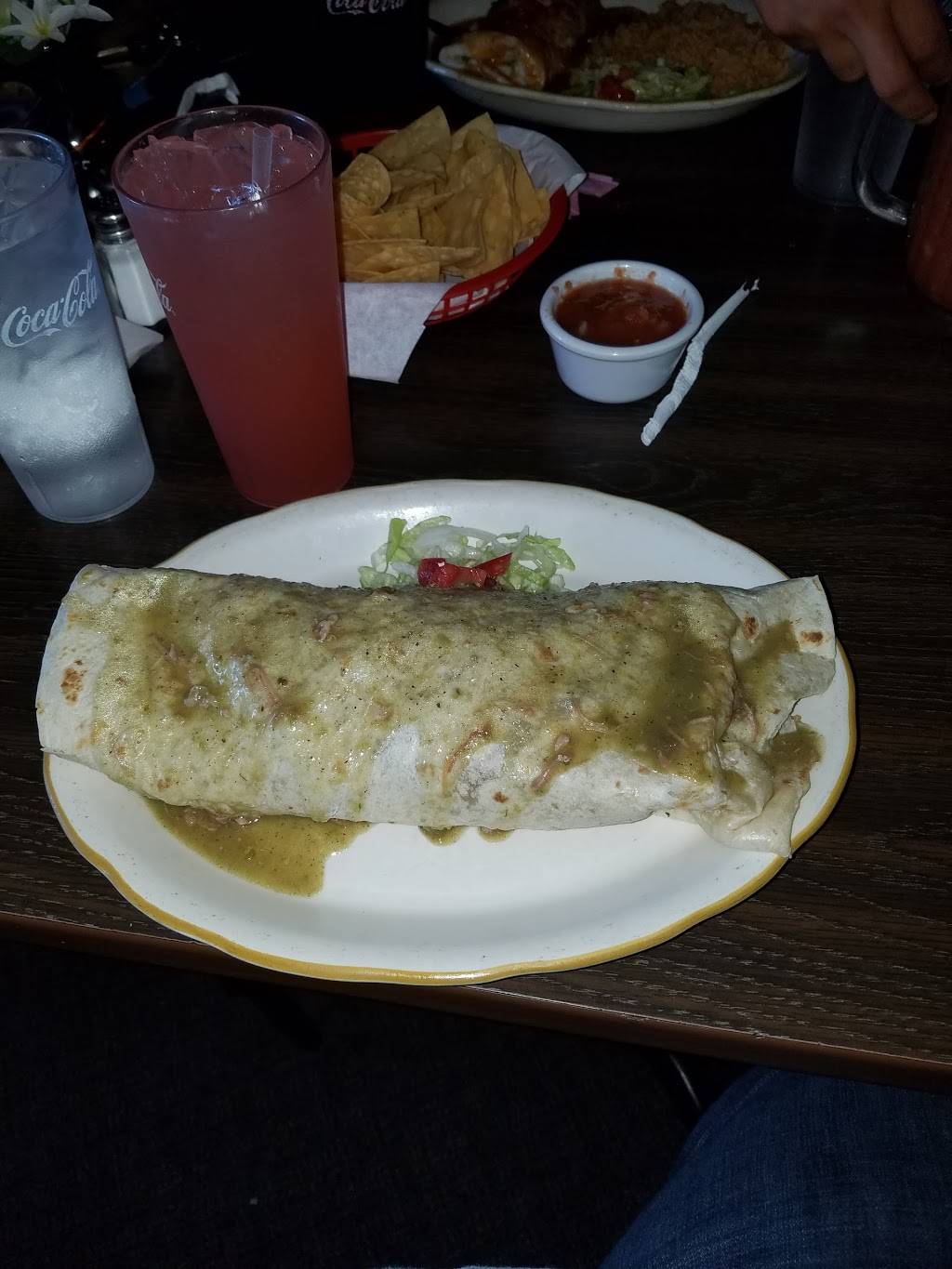 El Pueblito Restaurant | restaurant | 1437 Tollhouse Rd, Clovis, CA 93611, USA | 5592982068 OR +1 559-298-2068