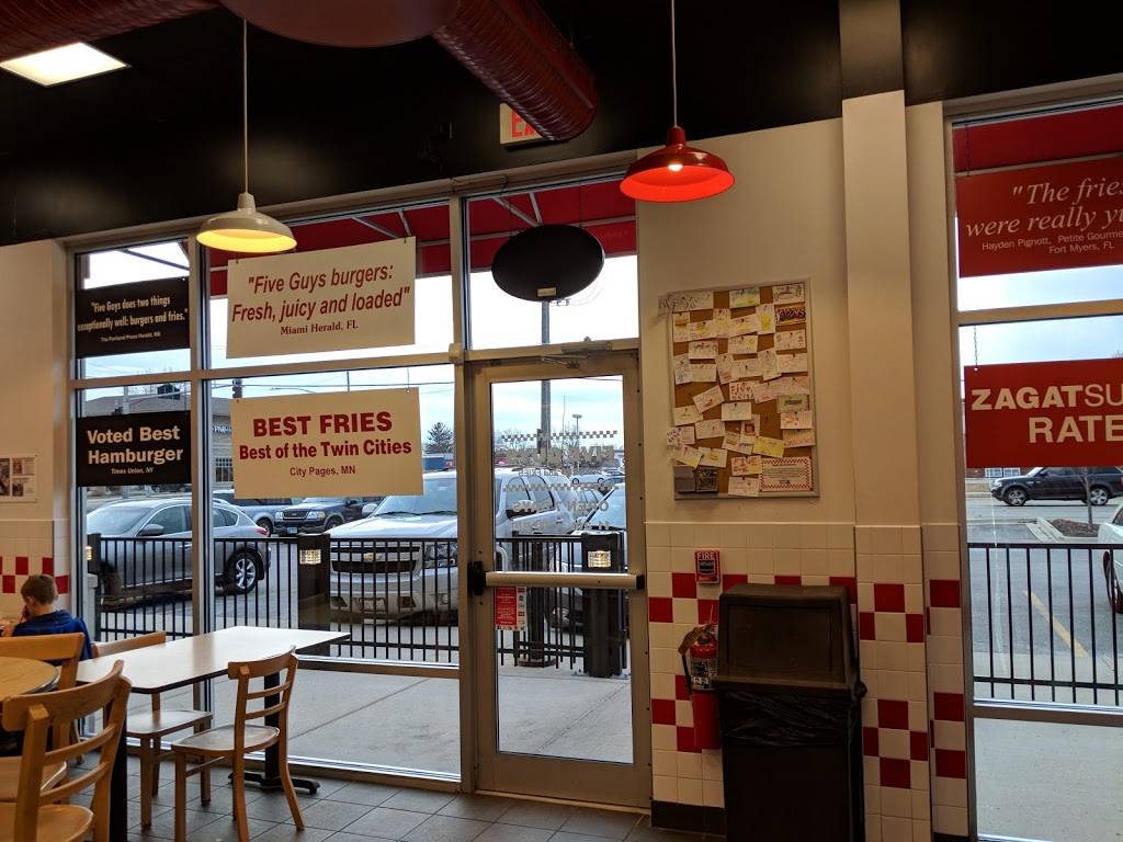 Five Guys | meal takeaway | 340 Ogden Ave, Downers Grove, IL 60515, USA | 6309631550 OR +1 630-963-1550