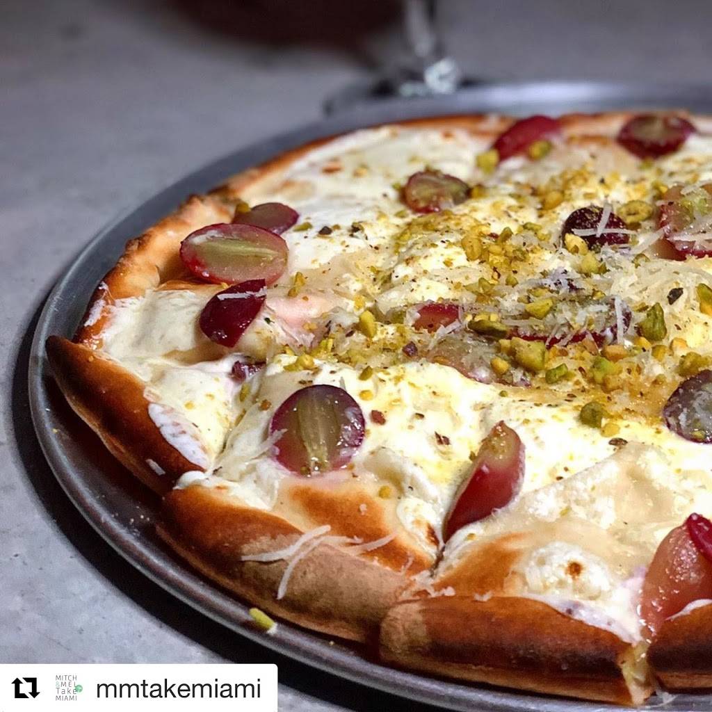 Abi Maria Bar & Refuge | restaurant | 8860 SW 72nd Pl, Miami, FL 33156, USA | 7868384822 OR +1 786-838-4822