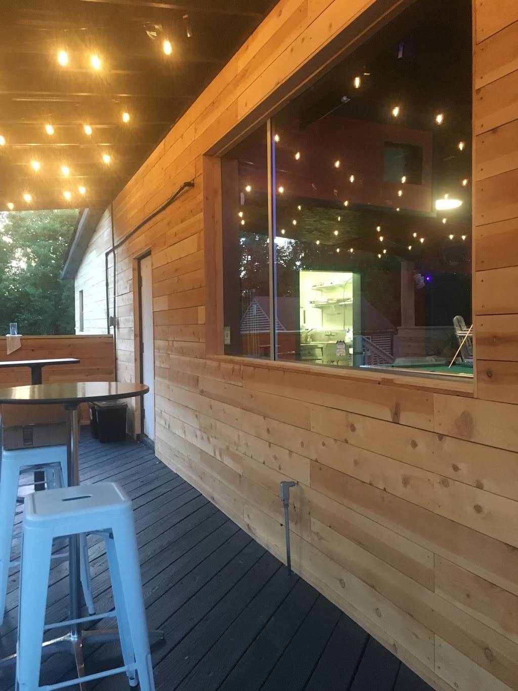 La Terraza at the River | restaurant | 1720 Old River Rd, New Albany, IN 47150, USA | 8129134070 OR +1 812-913-4070