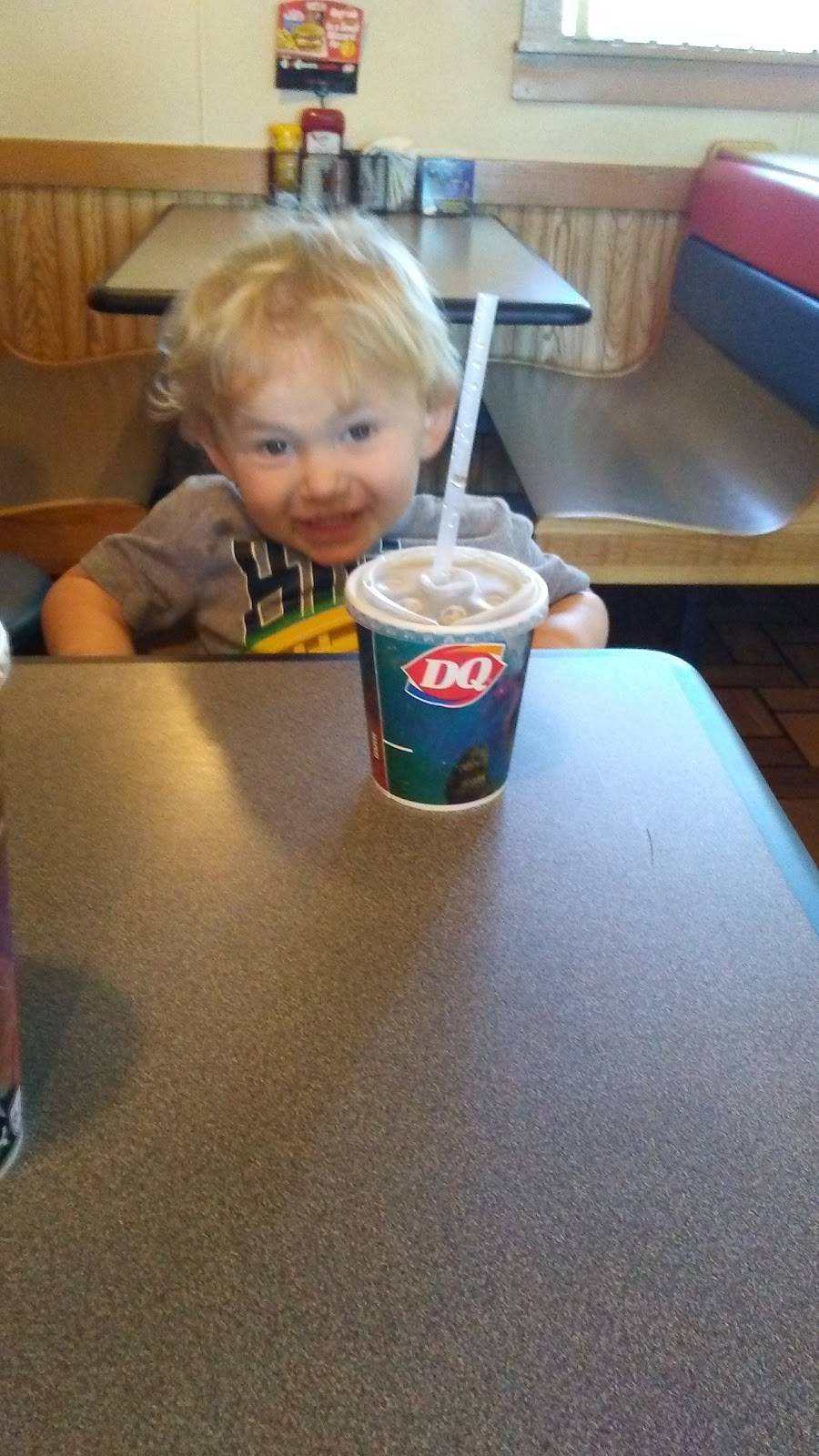 Dairy Queen | restaurant | 1225 S Main St, Lewistown, IL 61542, USA | 3095473800 OR +1 309-547-3800