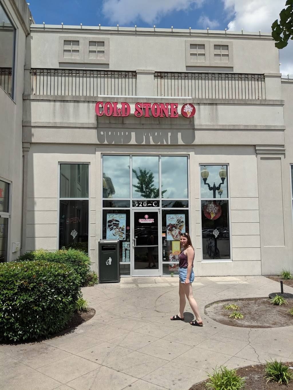 Cold Stone Creamery | bakery | 520 W 21st St Ste C, Norfolk, VA 23517, USA | 7577472000 OR +1 757-747-2000