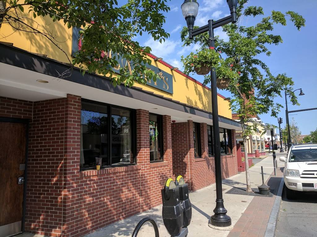 Caseys | restaurant | 173 Broadway, Somerville, MA 02145, USA | 6176255195 OR +1 617-625-5195