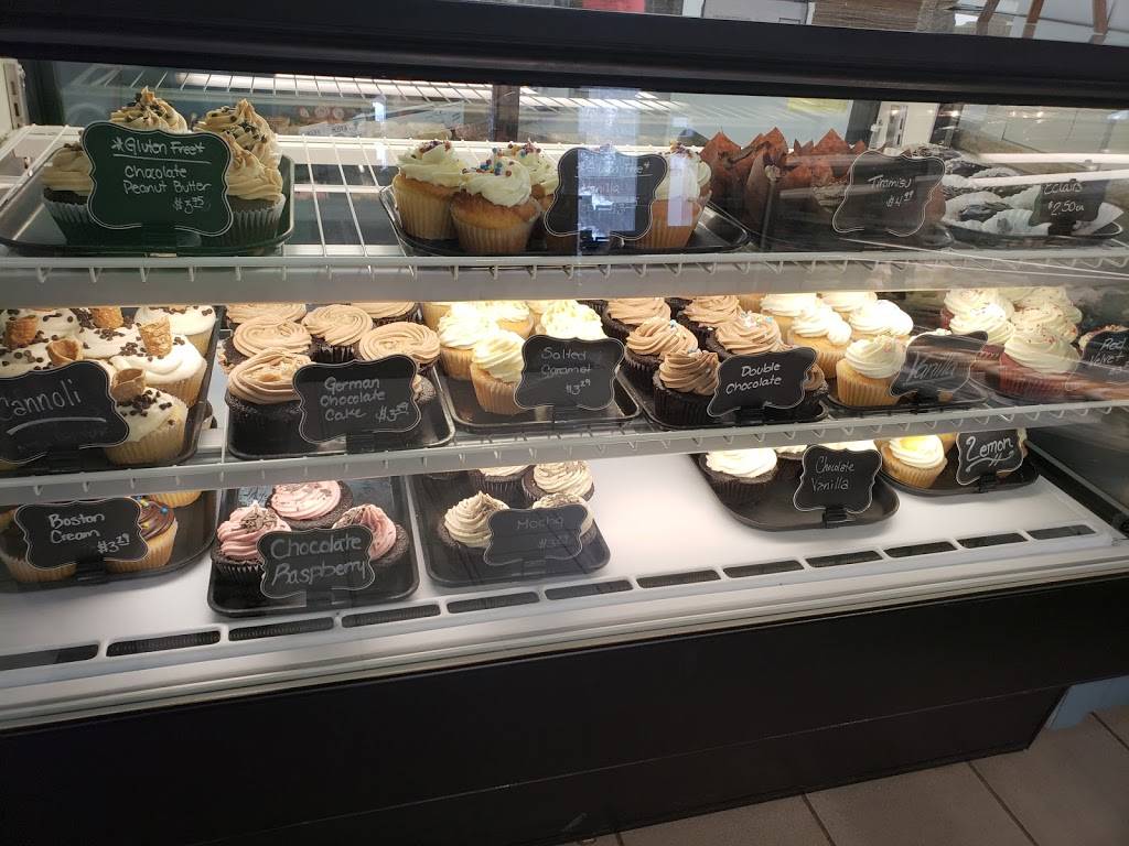 Anthonys Food Shop | bakery | 679 US-1, York, ME 03909, USA | 2073632322 OR +1 207-363-2322