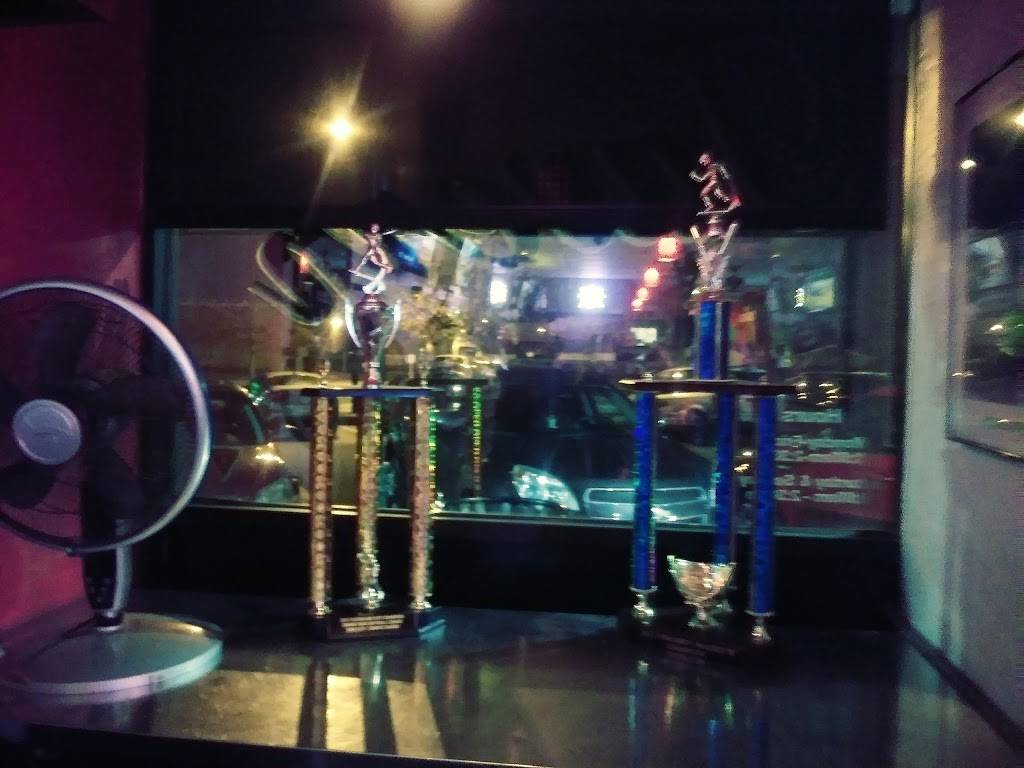 Kennys Tavern | restaurant | 4227 Fulton Rd, Cleveland, OH 44144, USA | 2163980533 OR +1 216-398-0533