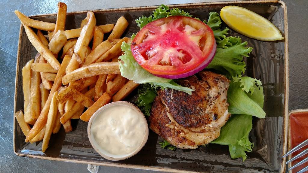 The Waterfront Restaurant | restaurant | 111 S Bay Blvd, Anna Maria, FL 34216, USA | 9417781515 OR +1 941-778-1515