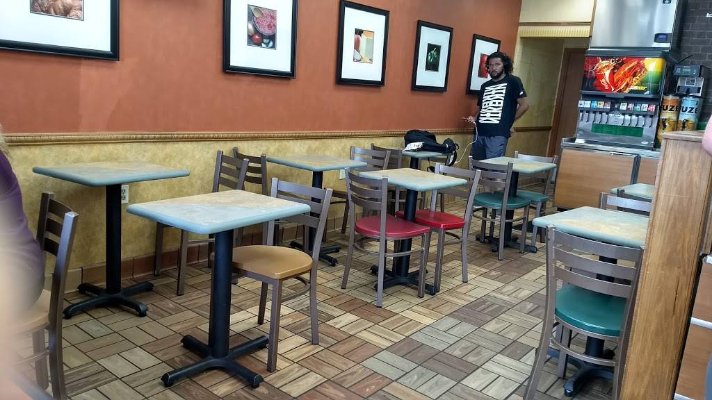 Subway | restaurant | 3912 N Alafaya Trail, Orlando, FL 32826, USA | 4072773350 OR +1 407-277-3350