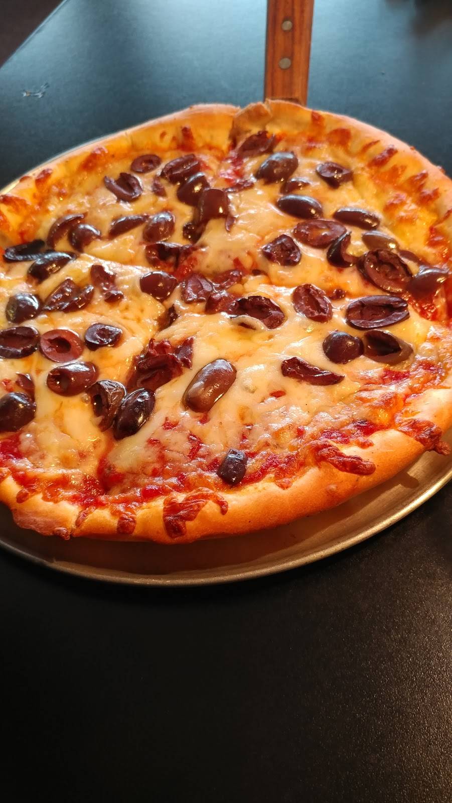 Primozz Pizza | restaurant | 8887 Mentor Ave, Mentor, OH 44060, USA | 4402555488 OR +1 440-255-5488