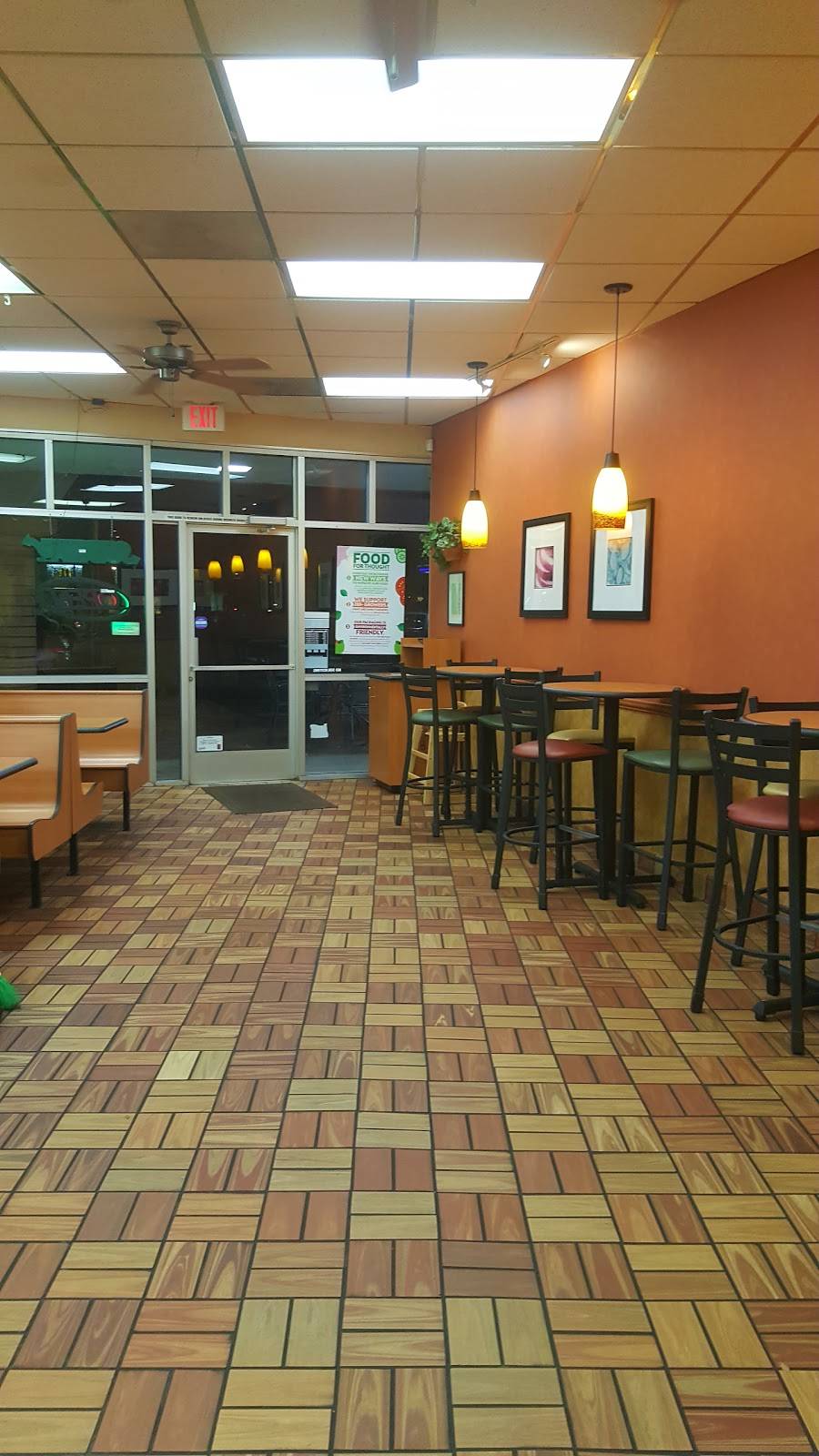 Subway Restaurants | restaurant | 10818-A SE Oak St, Milwaukie, OR 97222, USA | 5036532100 OR +1 503-653-2100