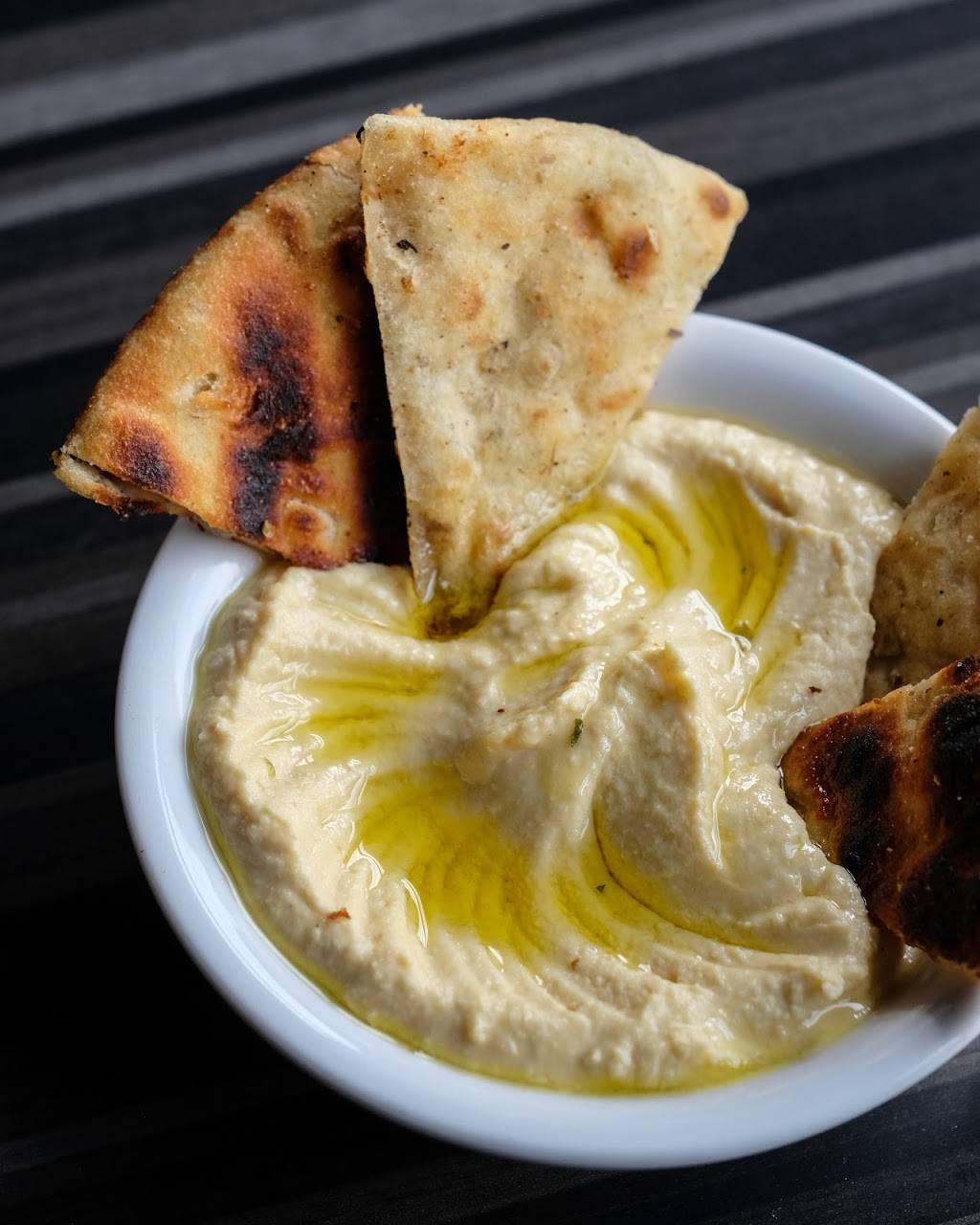 Kavala Taverne Grecque | restaurant | 5588 Avenue Auteuil, Brossard, QC J4Z 1M2, Canada | 4506769641 OR +1 450-676-9641