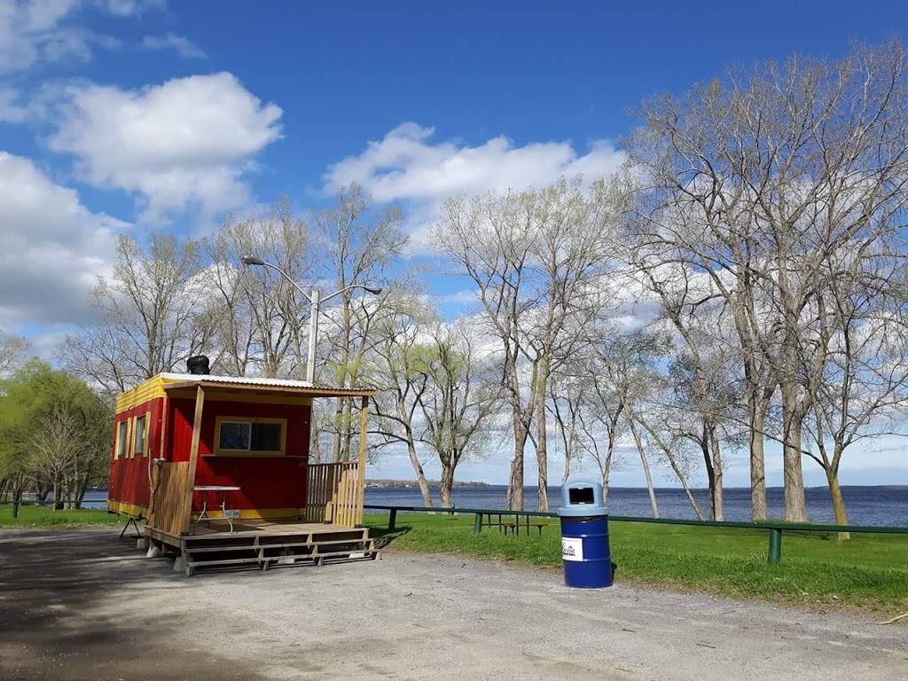 FryWay 33 | restaurant | 697 Loyalist Pkwy, Stella, ON K0H 2S0, Canada | 6135394898 OR +1 613-539-4898