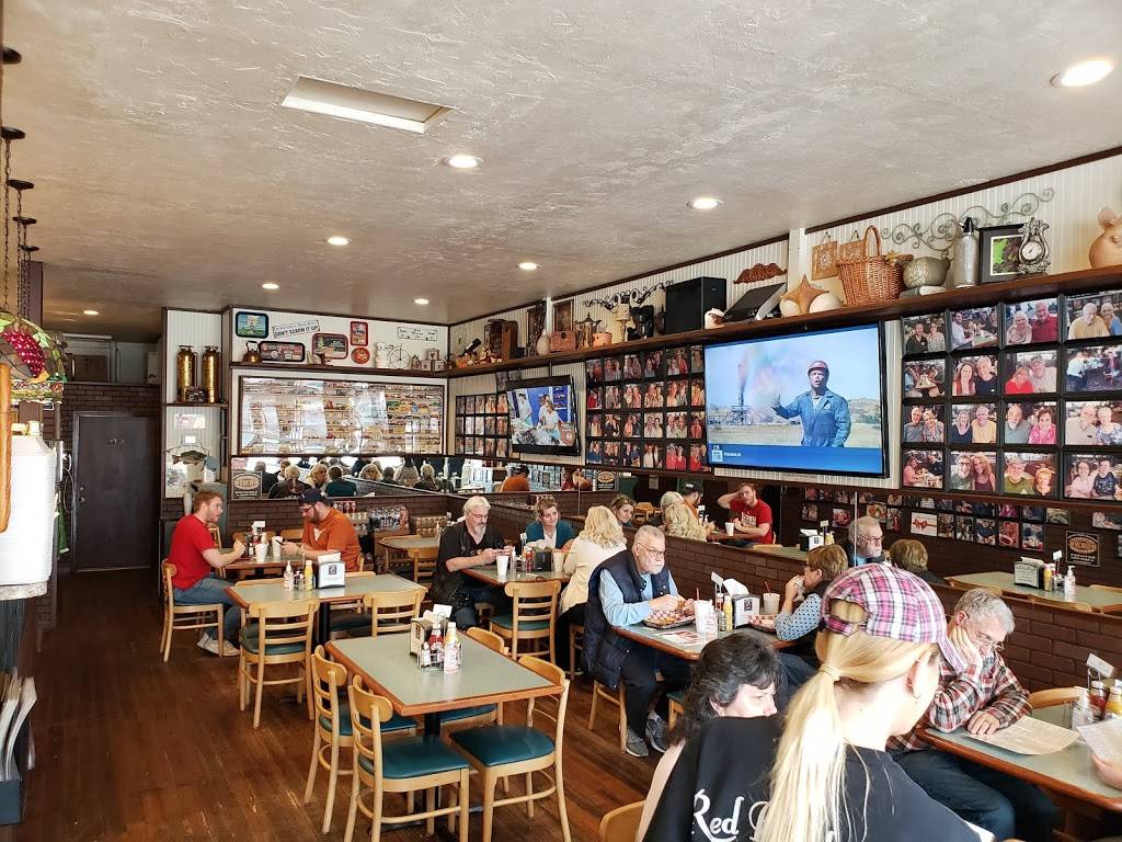 Red Brick Deli | bakery | 89 Tennessee St, Murphy, NC 28906, USA | 8288379090 OR +1 828-837-9090