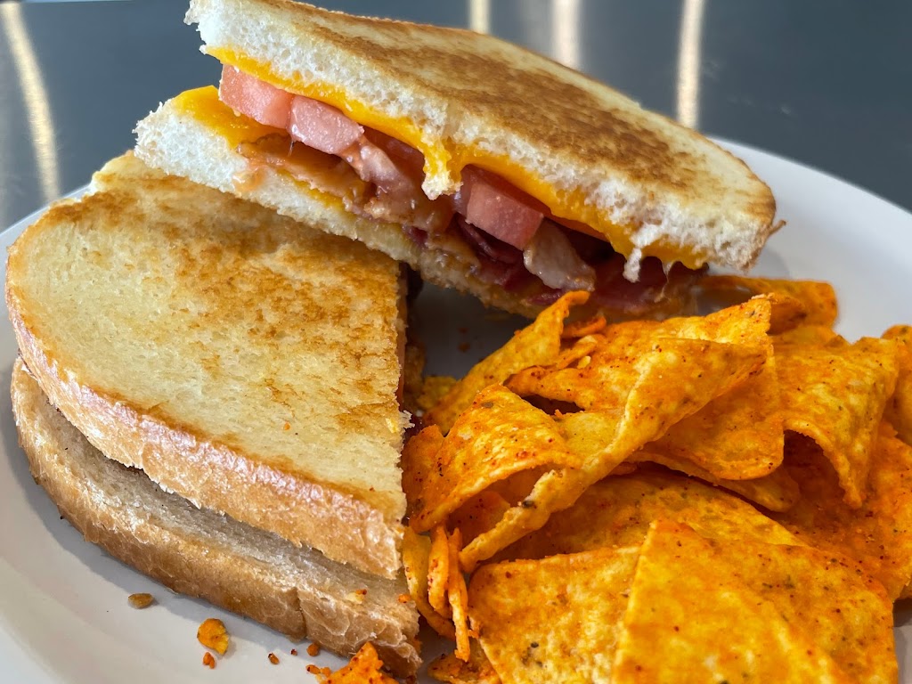 Hannah’s Bistro | restaurant | 125 Liberty St, Danvers, MA 01923, USA | 9785398582 OR +1 978-539-8582