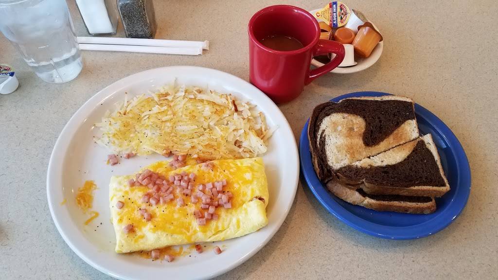 Country Kitchen - Wildomar | restaurant | 36370 Hidden Springs Rd, Wildomar, CA 92595, USA | 9516780889 OR +1 951-678-0889